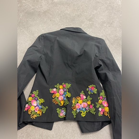 Vintage Moschino made in Italy cheap and chic floral embroidered blazer - Picture 3 of 10